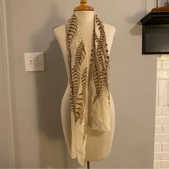 Anne Klein silk sustainable feather print sheer scarf wrap - Picture 12 of 16